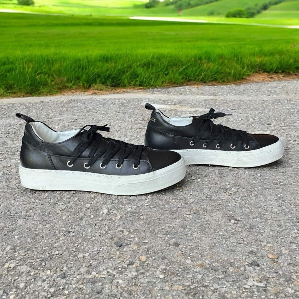 Bikkembergs platform lace up elegant black leather sneaker | size 39